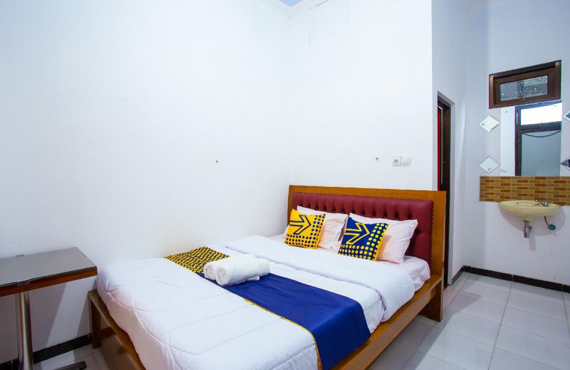 SPOT ON 2718 Backpacker's Homestay Jlegong