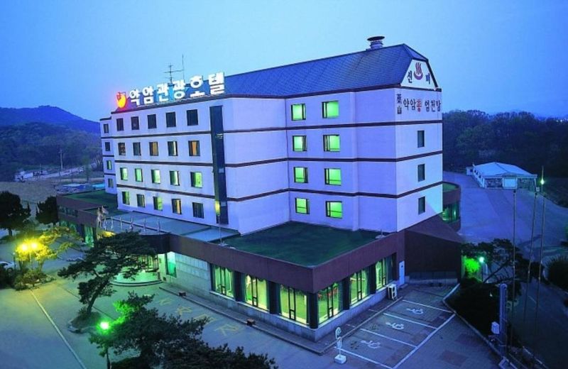 Yakam Tourist Hongyumchon Hotel