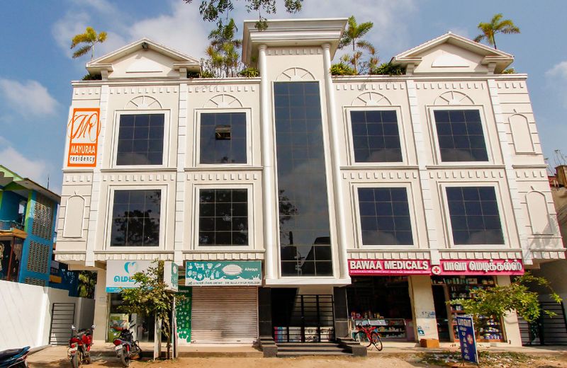 OYO 69625 Mayuraa Residency