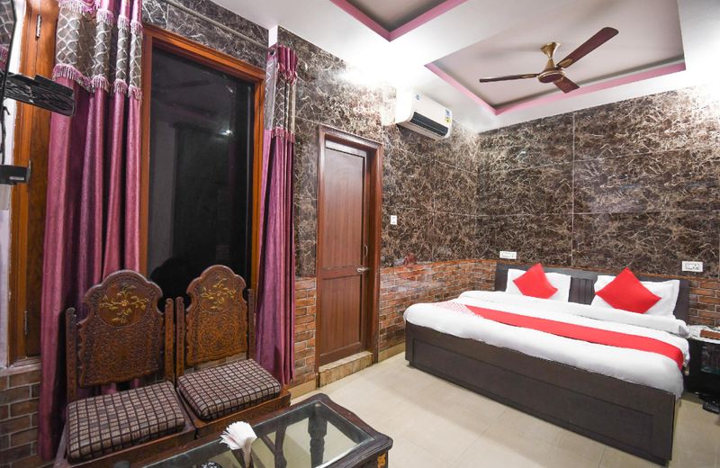 OYO 67033 Hotel Sahil Plaza