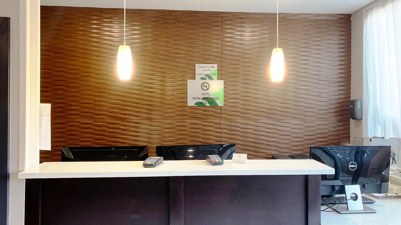 Wingate by Wyndham JFK Airport, Far Rockaway NY
