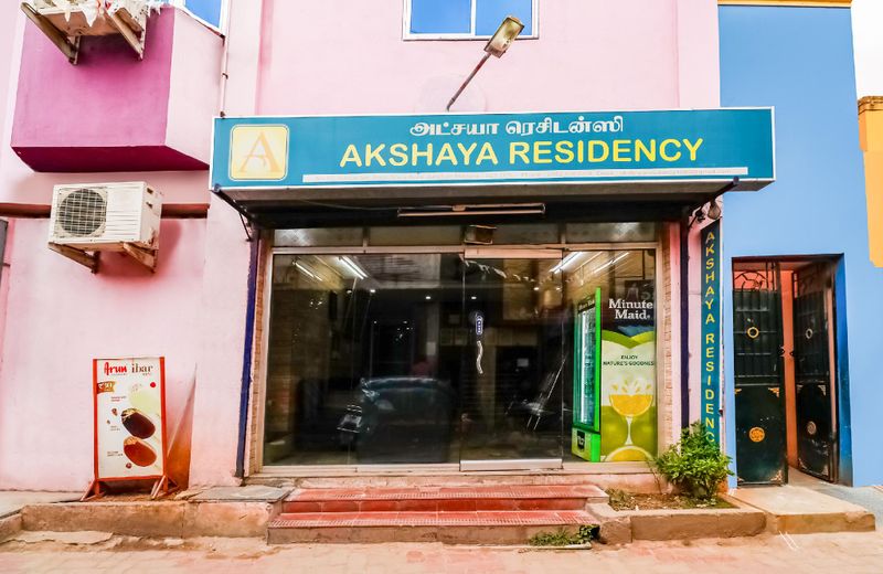 OYO 70481 Akshaya Residency