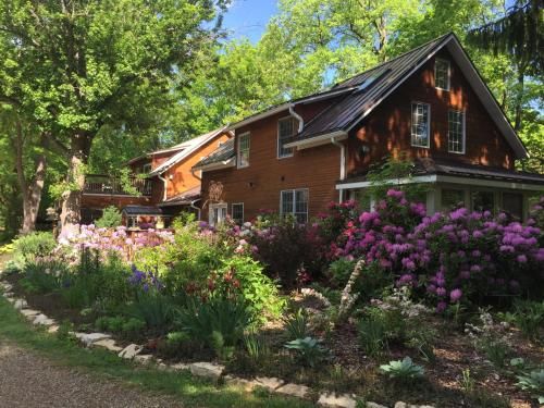 Goldberry Woods B&B and Cottages