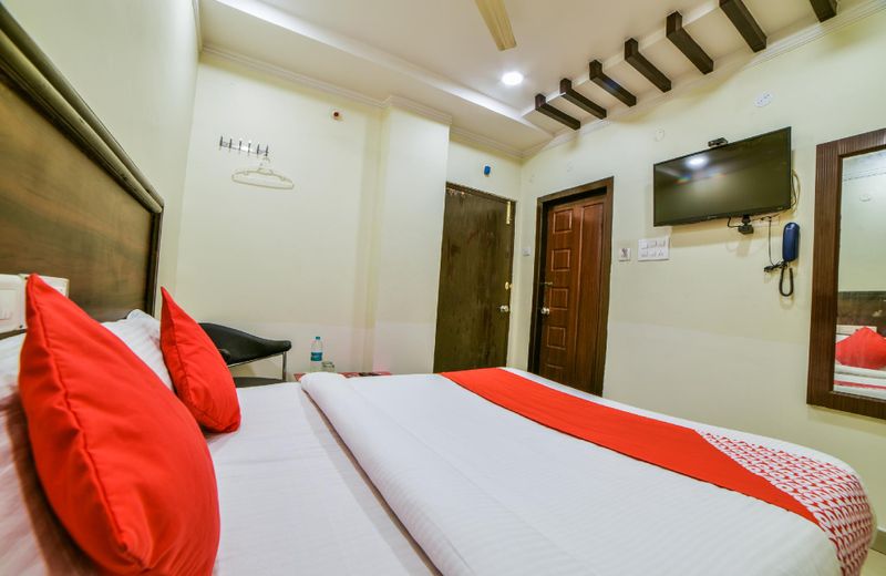 OYO 24288 Surya Teja Residency