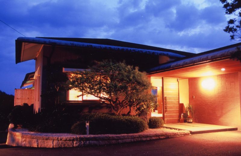 Tomoyama Kanko Hotel