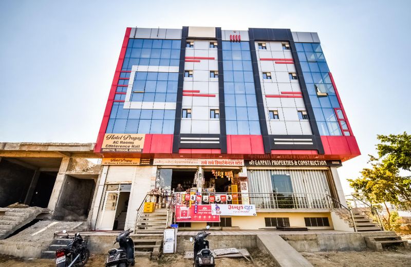 OYO 66209 Hotel Prayag