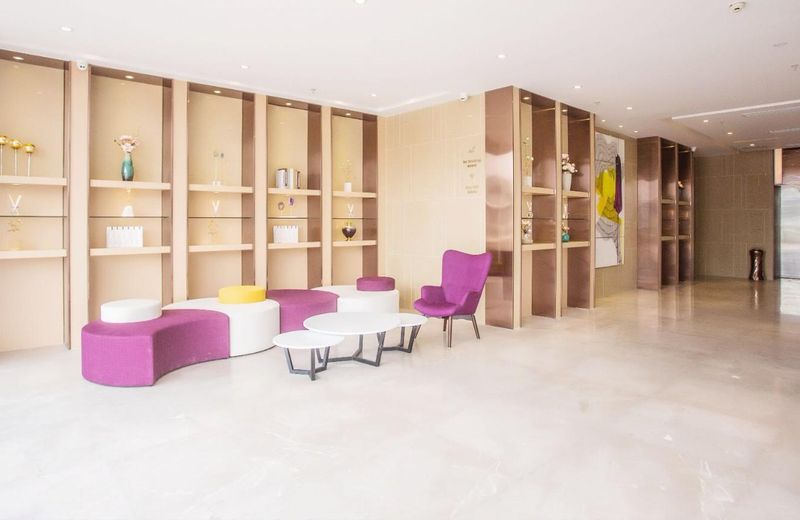 Lavande Hotels Guangzhou Baiyun Avenue North Metro Station