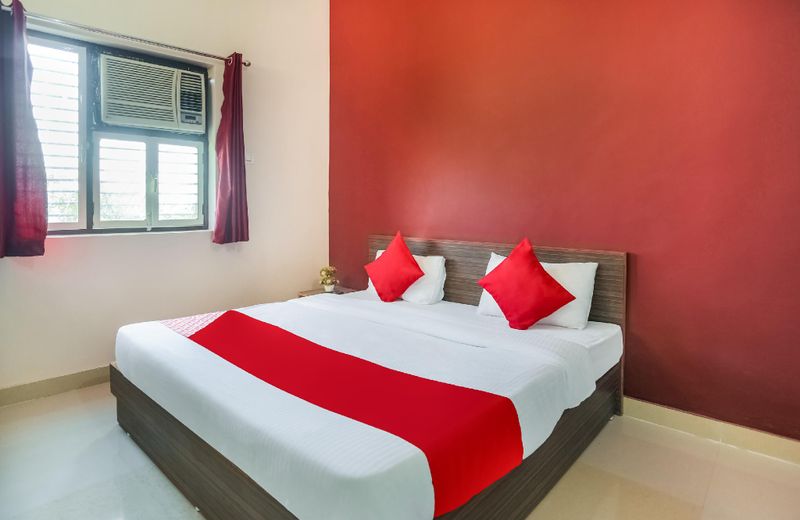 OYO 69561 Dezire Residency