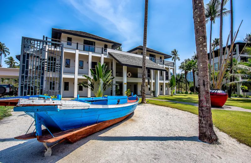Boat House Riverfront - Hotel Managed