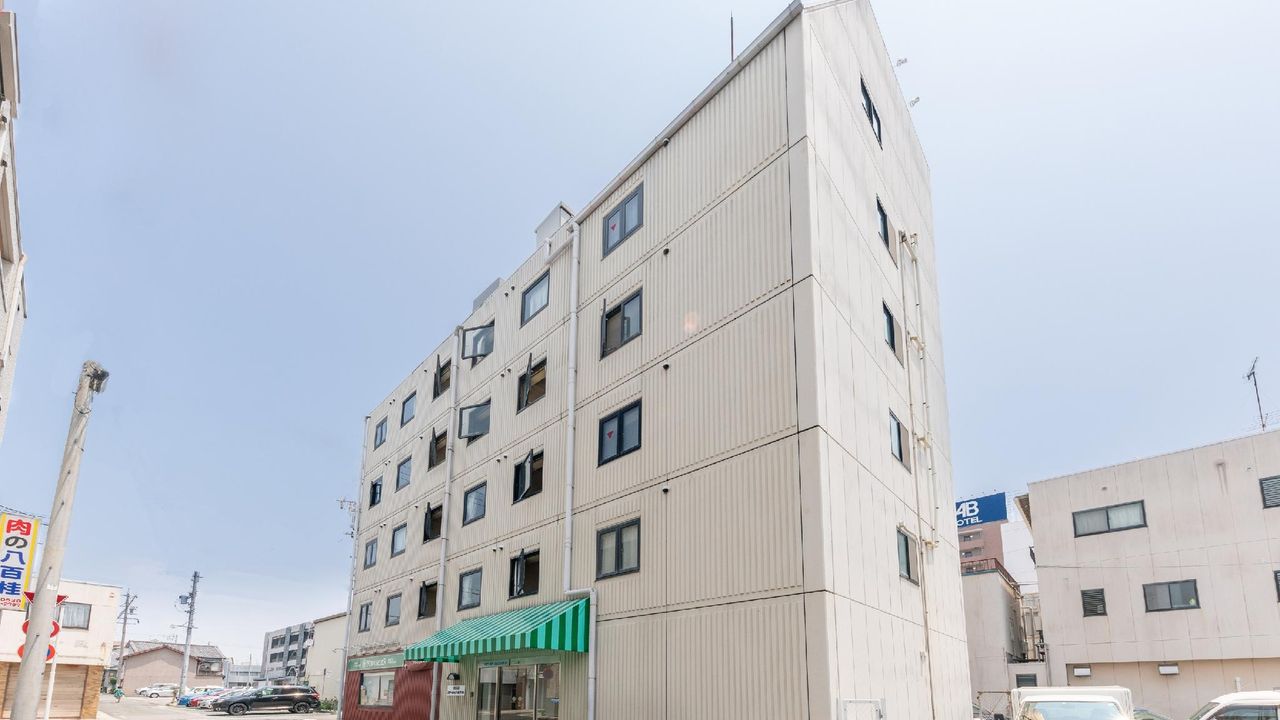 Tabist IWATA Station Hotel