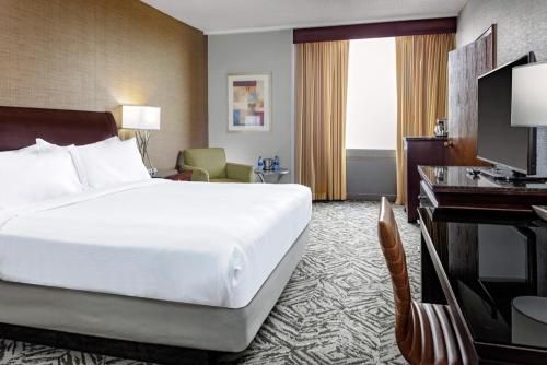 DoubleTree by Hilton Hotel & Executive Meeting Center Omaha-Downtown