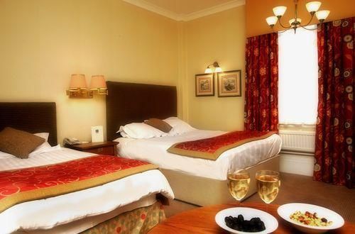 GEORGE HOTEL