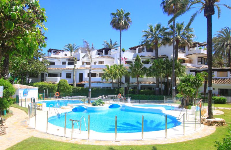 Apartamento de 140 m² en Elviria / Artola, con 3 habitación(es) y 3 baño(s) privado(s)