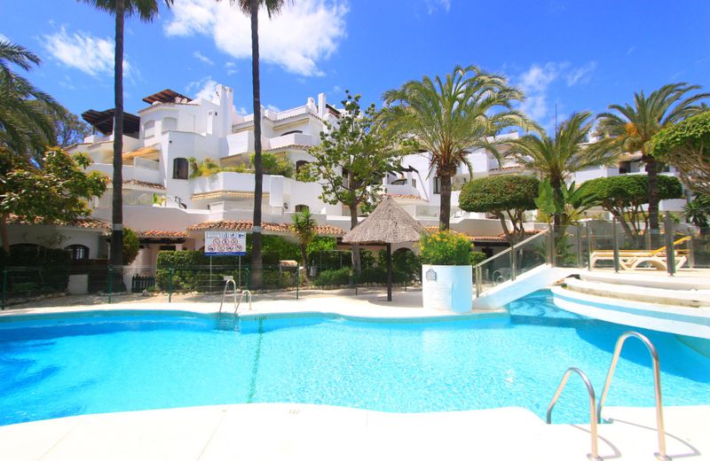 Apartamento de 140 m² en Elviria / Artola, con 3 habitación(es) y 3 baño(s) privado(s)