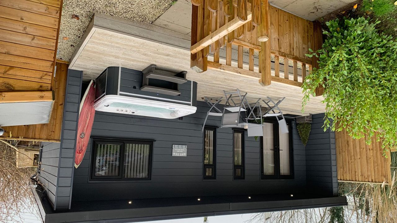 Torvale Cabin- Escape in style to luxury hide out