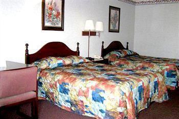 Econo Lodge Inn & Suites