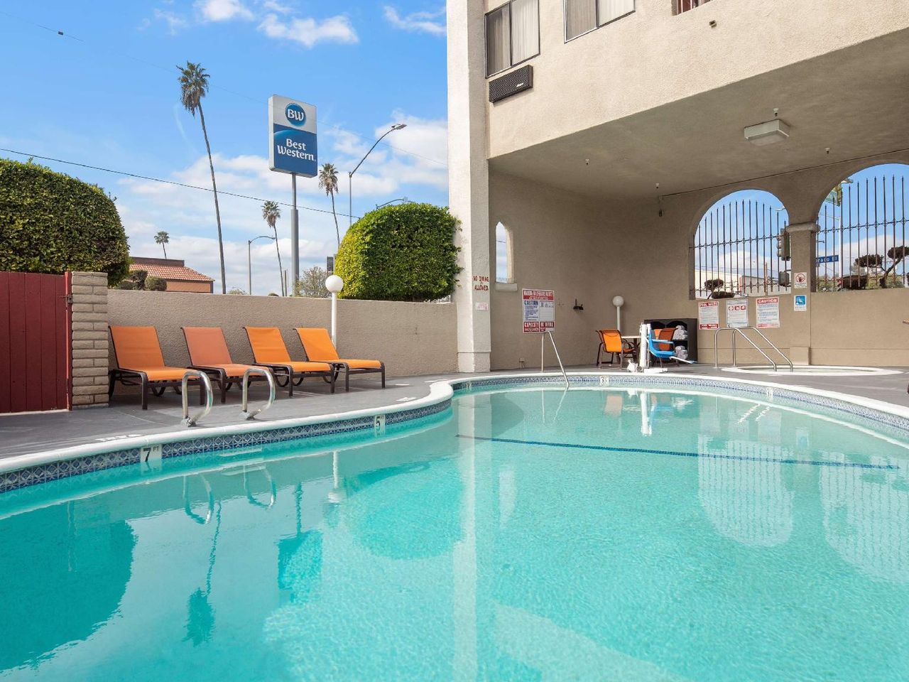 Best Western Pasadena Royale Inn & Suites