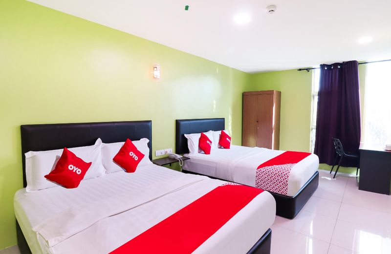OYO 89665 Royale City Hotel