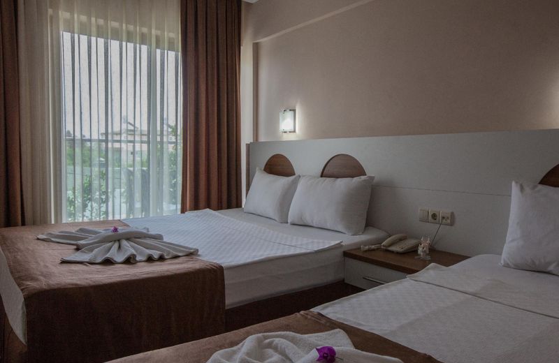 Monna Roza Garden Hotel