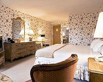 Bella Vista Hotel & Suites