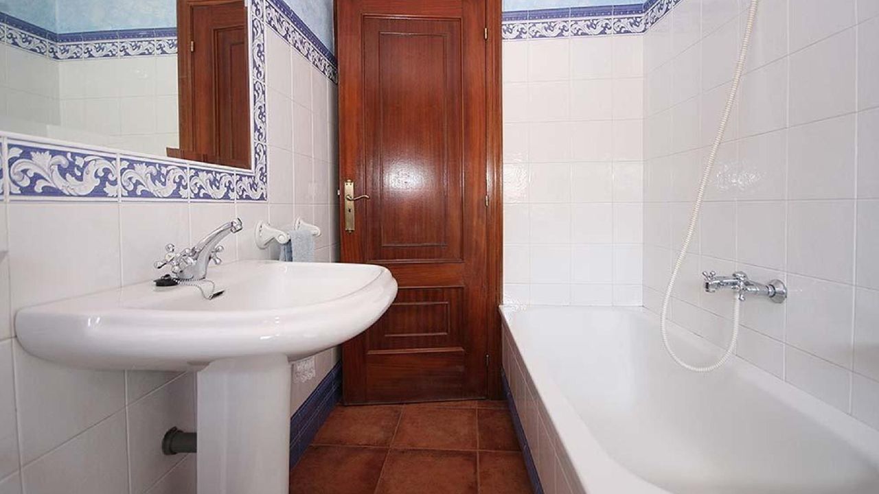 Apartment (150 m²), 3 Schlafzimmer und 2 eigene Badezimmer in Argalo