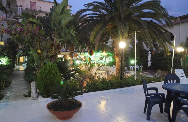 Hotel Mondial