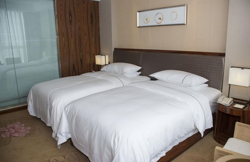 Inzone Garland Hotel