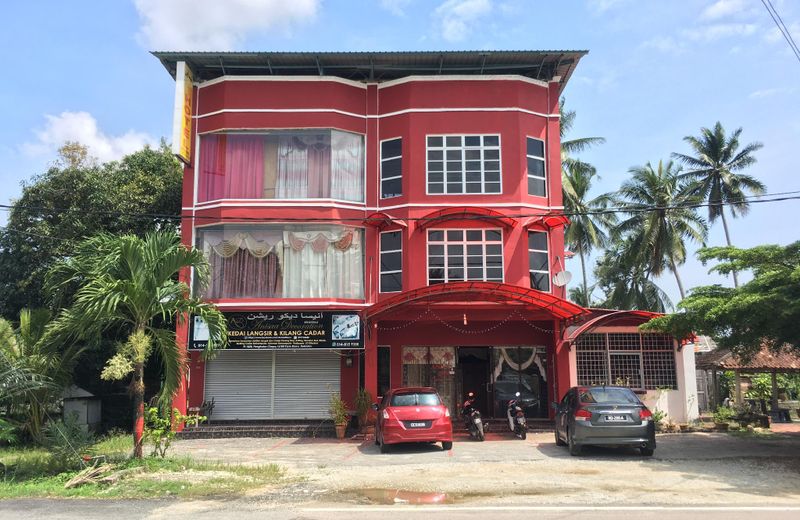 OYO 89653 Anisaa Inn