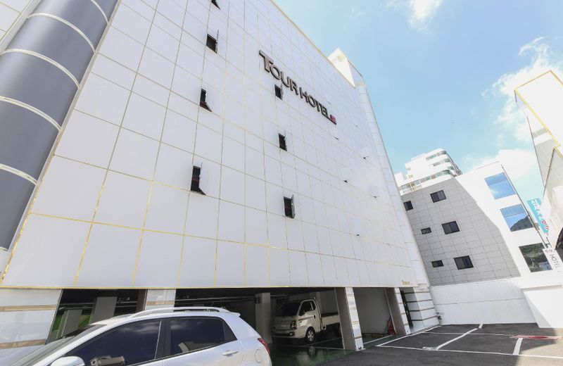 Tour Hotel