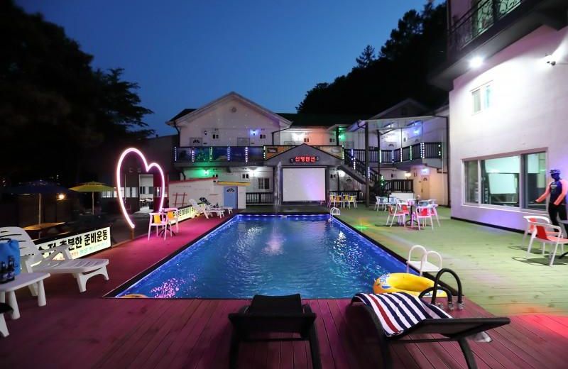 Hongcheon Sinyeong Pension
