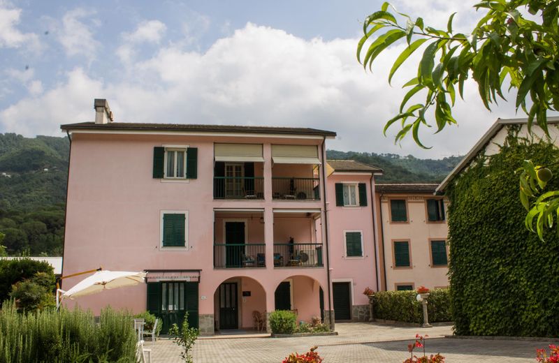 Stea Guest House