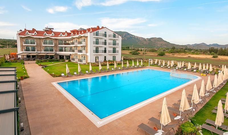 Acroter Hotel & Spa