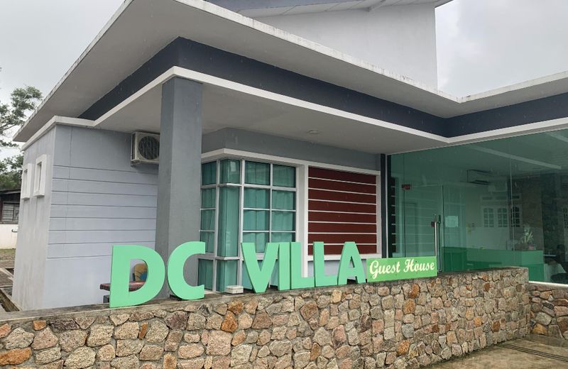 OYO 90005 Dc Villa Guest House