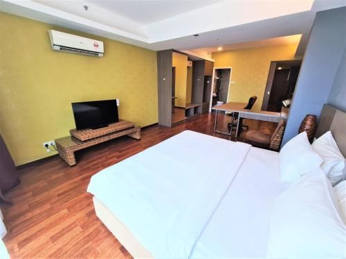 Nexus Regency Suites & Hotel