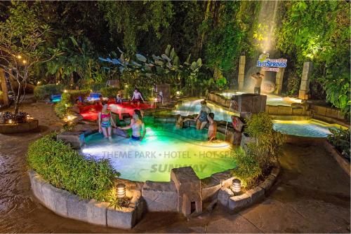 Outdoor Pictures 21