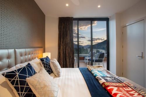 Ramada Queenstown Central