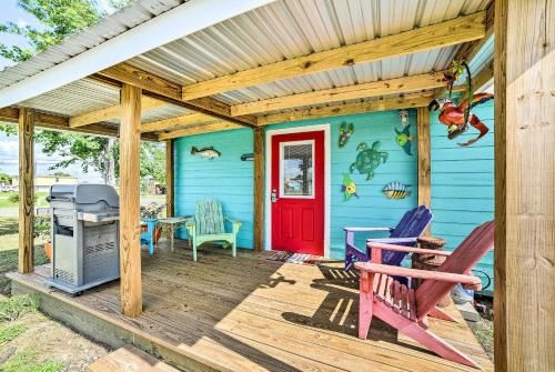 Rockport House with Deck and Grill - Drive to Beach