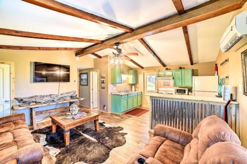 Rockport House with Deck and Grill - Drive to Beach