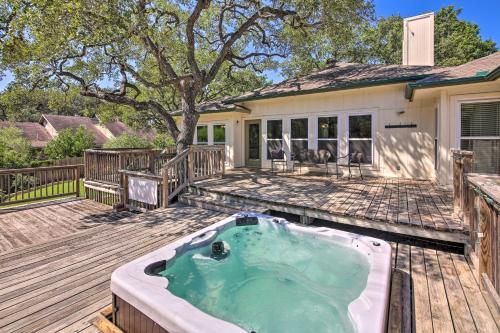 Family-Friendly Home with Hot Tub, Fire Pit and Deck!