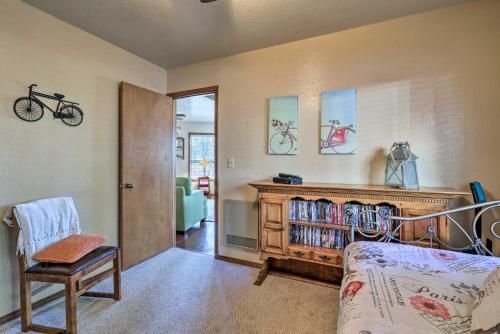 Pet-Friendly Retreat Between Flagstaff and Sedona!