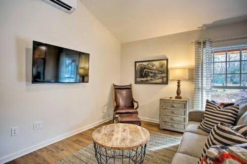 Newly Remodeled Apartment on Main Street in Saluda