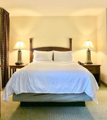 Staybridge Suites - Albuquerque Airport, an IHG Hotel