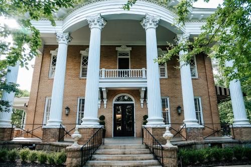 Heritage House Bed & Breakfast