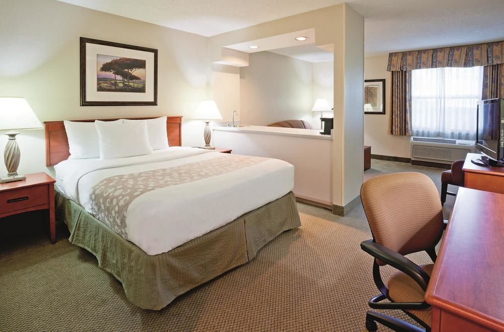 La Quinta by Wyndham Appleton College Avenue