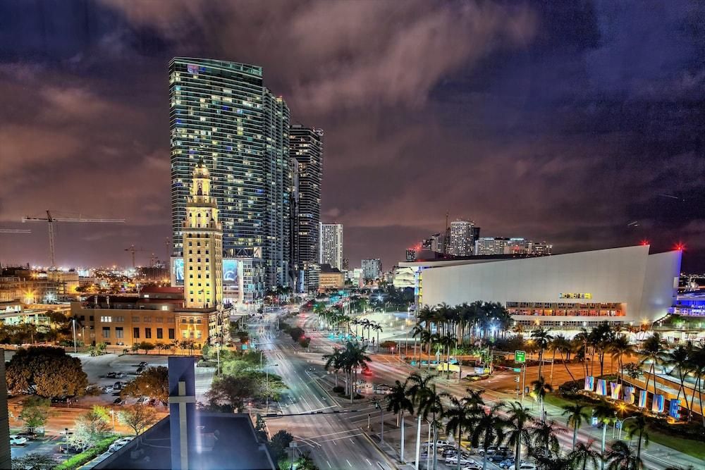 Holiday Inn Hotel Port of Miami-Downtown, an IHG Hotel