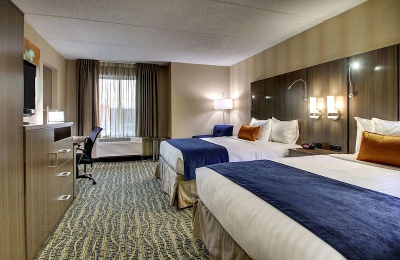 Best Western Plus New Englander