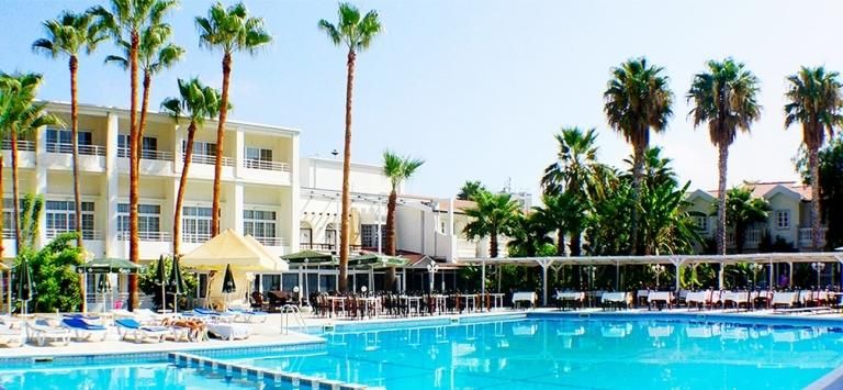 LA Hotel & Resort