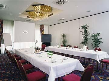 RAMADA TREFF