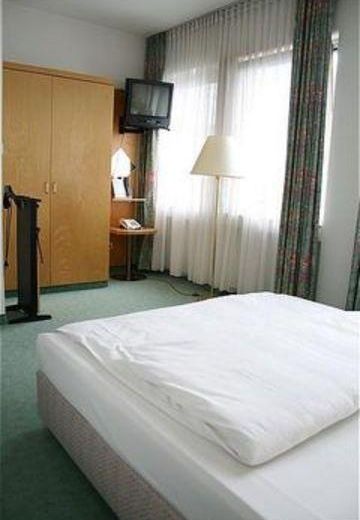 Holiday Inn Frankfurt Airport - Neu-Isenburg, an IHG Hotel