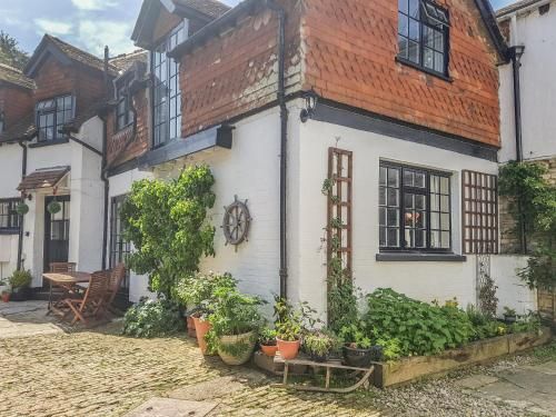 The Coach House, Newport